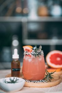 pomelo juice in clear glass